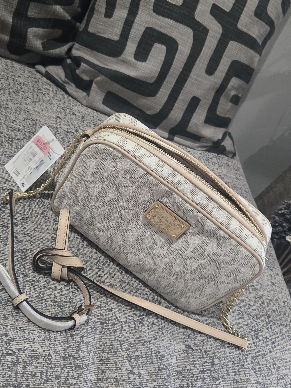 Michael Kors White & Blush Signature Crossbody Bag - Picture 4 of 4